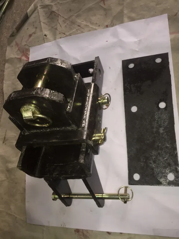 Hitch & mounting bracket, product reference UA-027